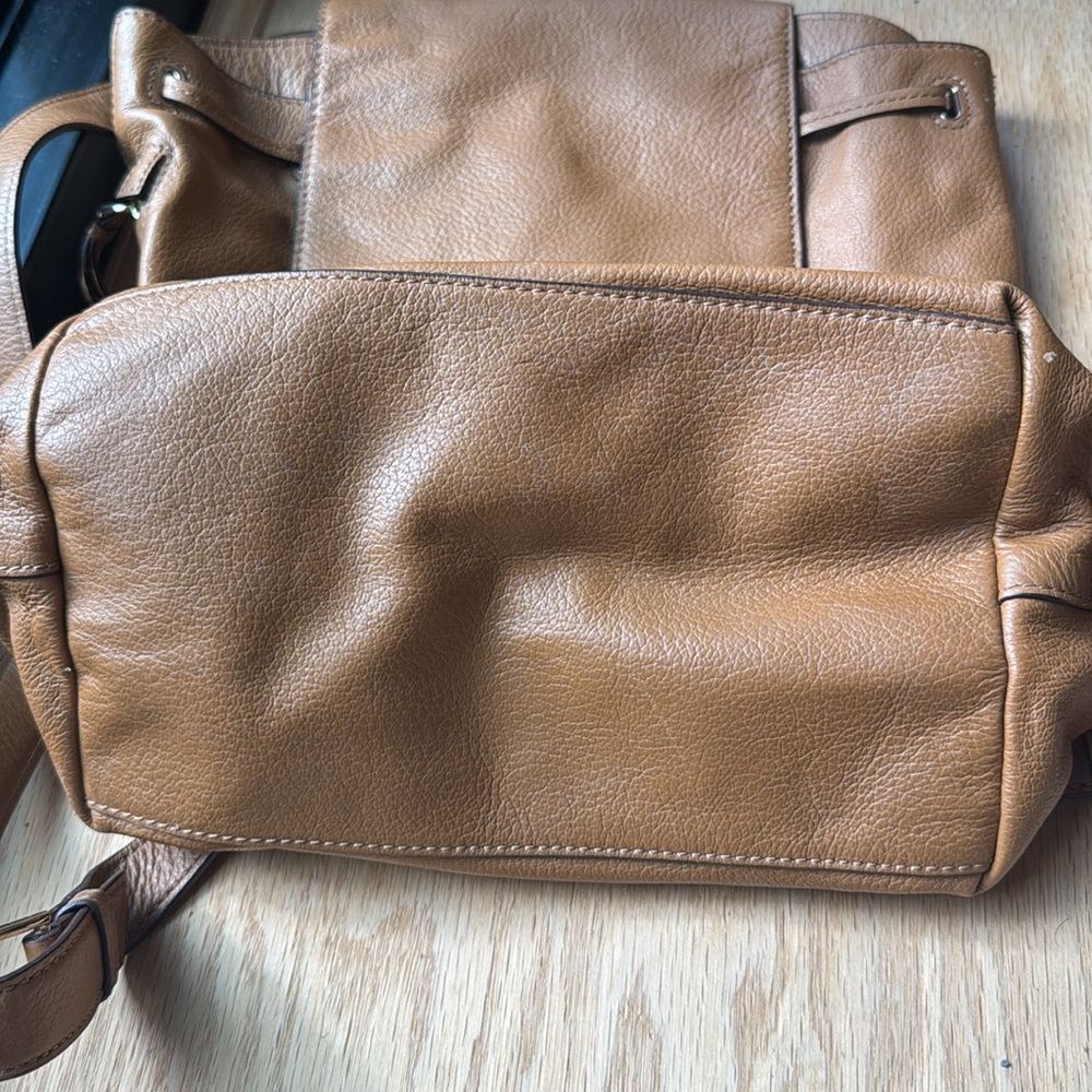 Tory Burch backpack - Picture 3 of 13